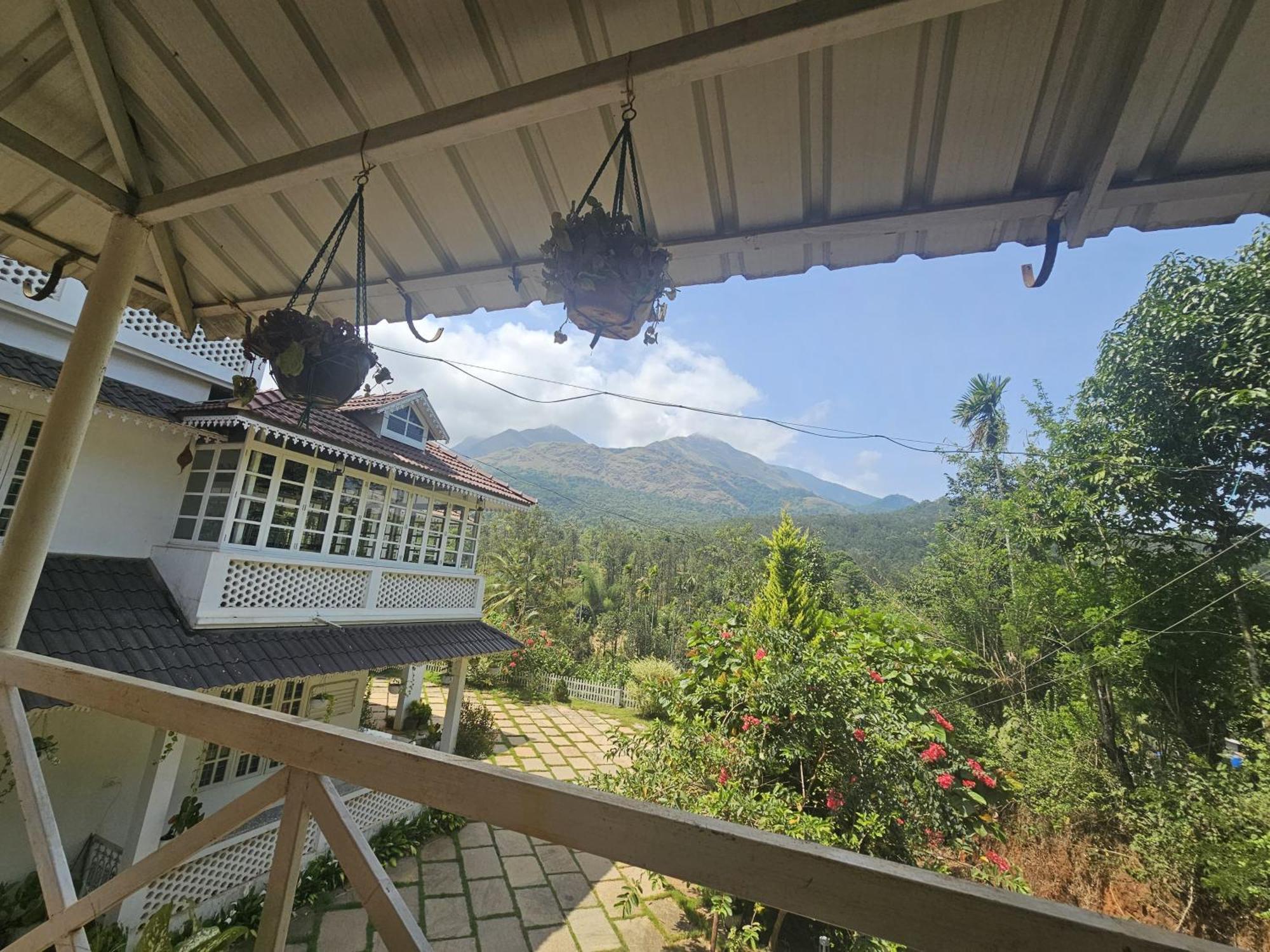 Padikkal Bungalow Витірі Екстер'єр фото