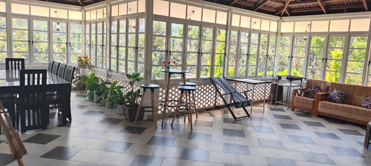 Padikkal Bungalow Витірі Екстер'єр фото